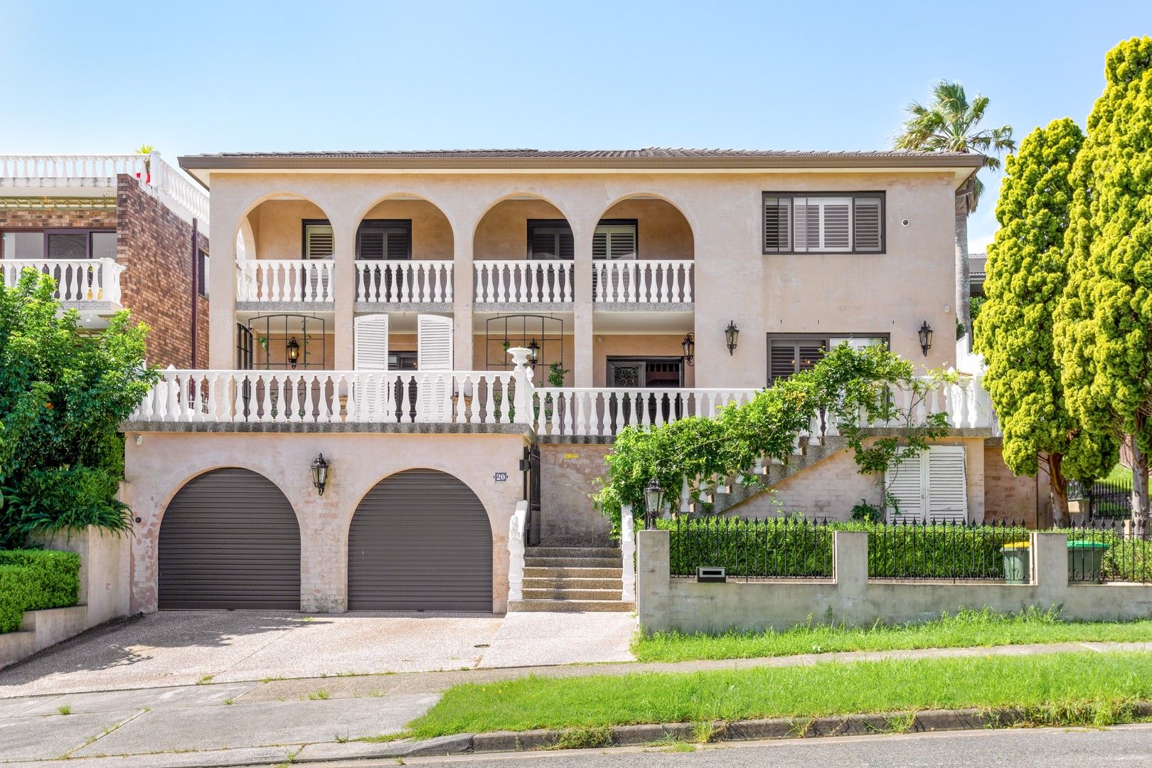 5 bedrooms House in 20 Grose Street LITTLE BAY NSW, 2036