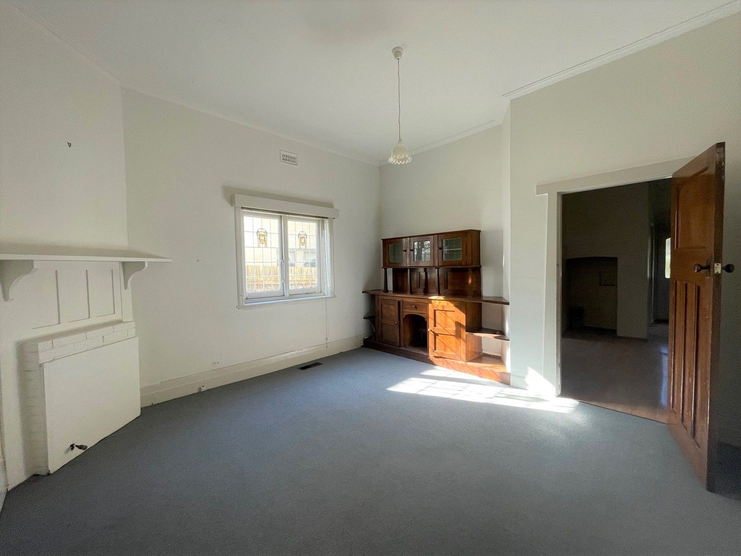 3 bedrooms House in 17 Stanley Grove CANTERBURY VIC, 3126