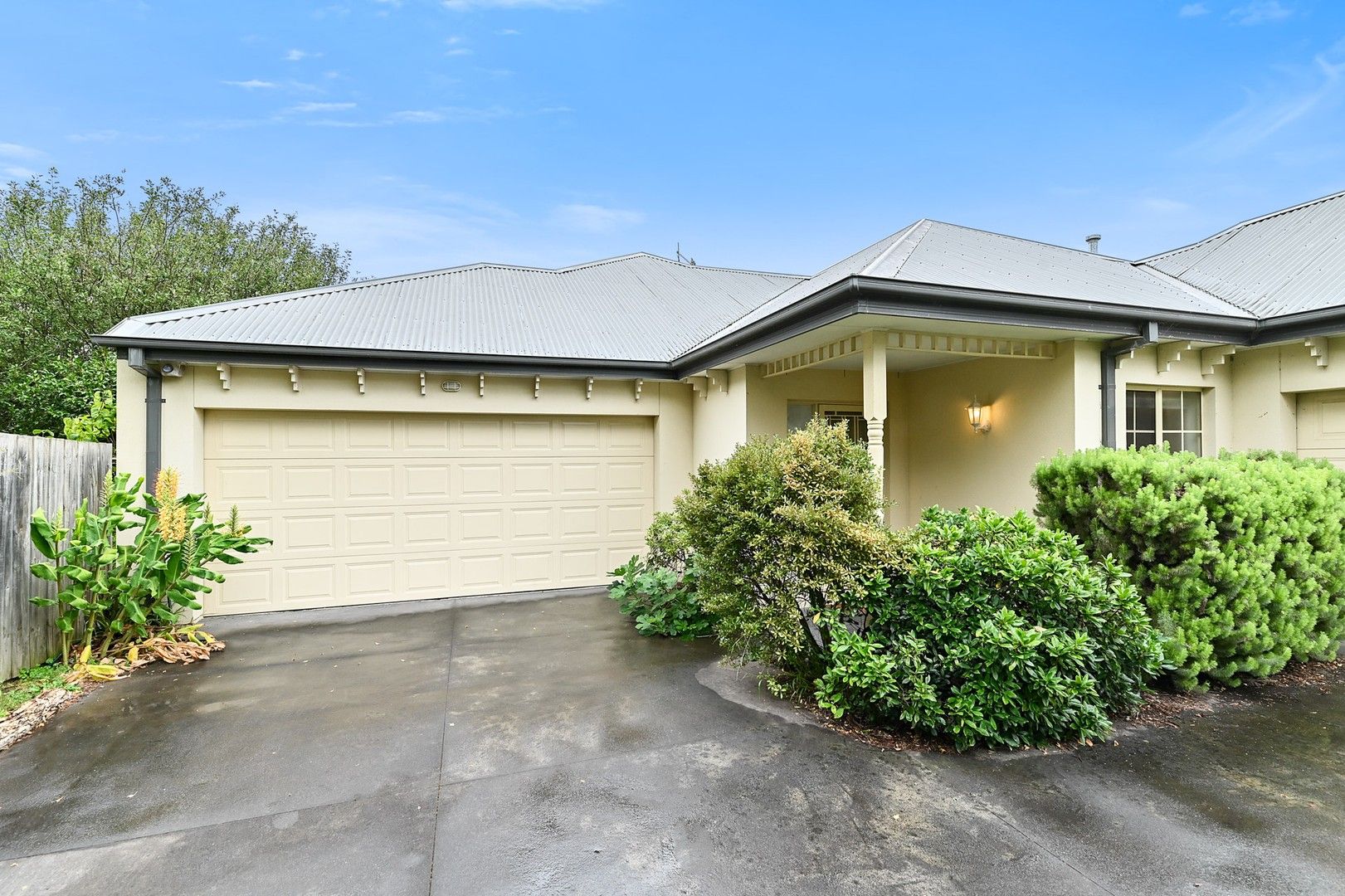 2/45 Cardinia Street, Berwick VIC 3806, Image 0