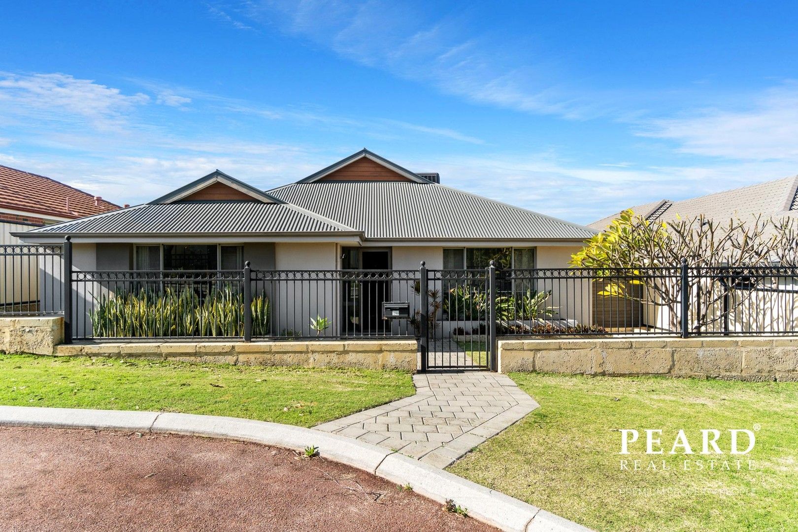 4 bedrooms House in 16 Dulles Way CLARKSON WA, 6030
