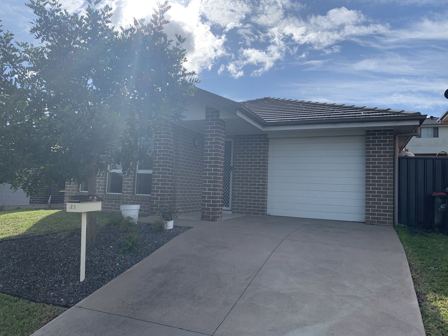 3 bedrooms House in 23 Oakmont Place WOONGARRAH NSW, 2259