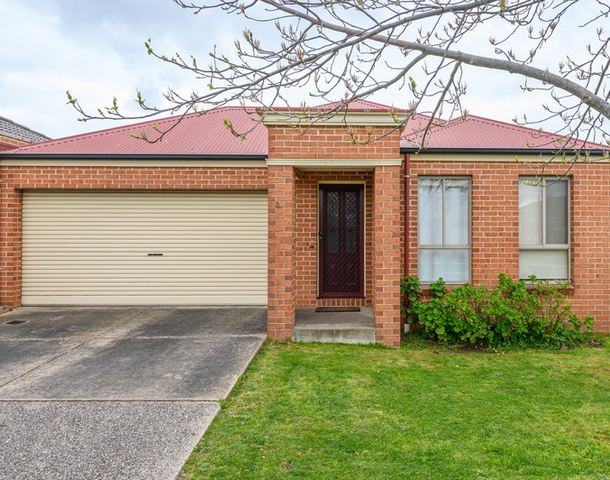 38 Norfolk Avenue, Lake Gardens VIC 3355