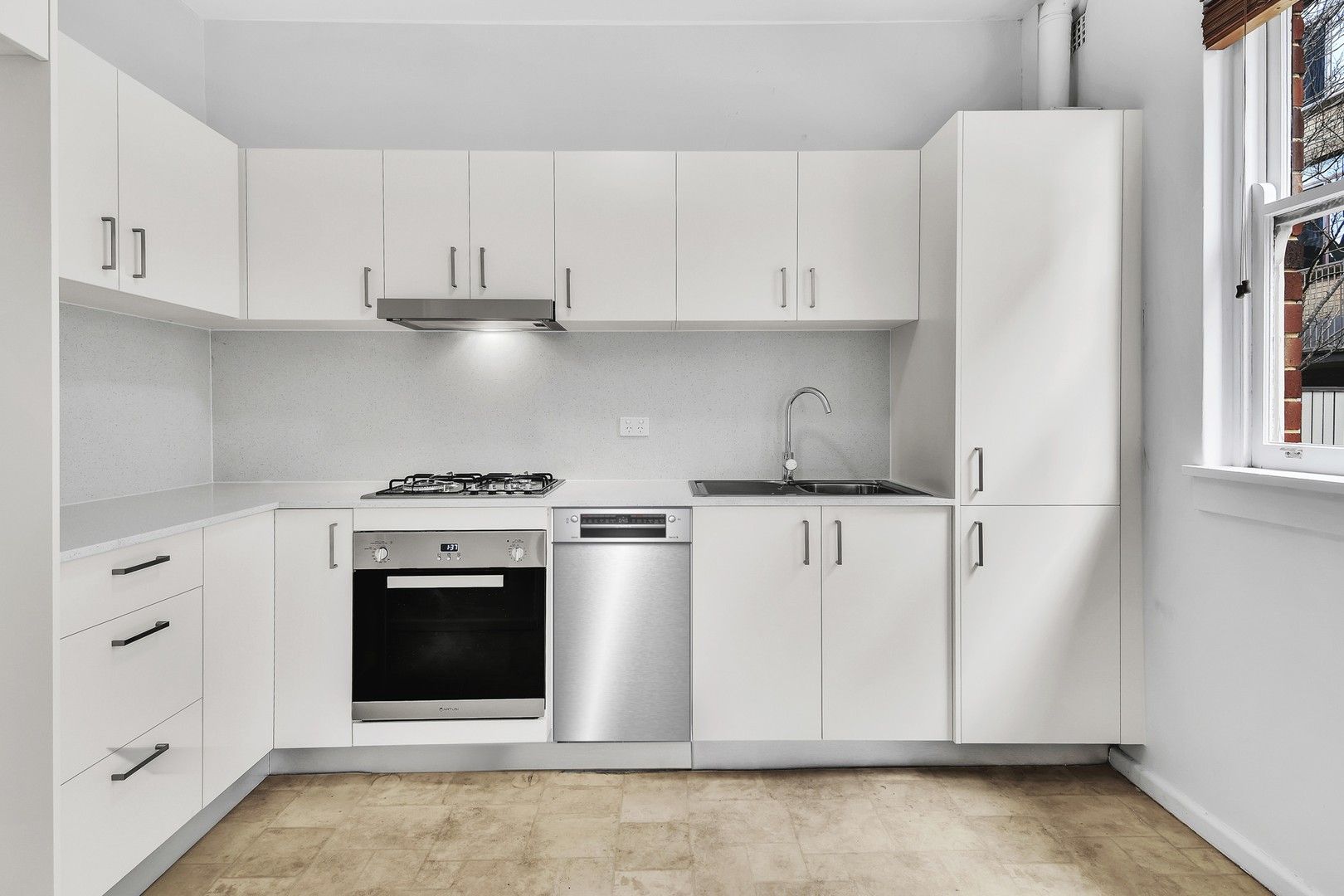 2 bedrooms Apartment / Unit / Flat in 5/9 Ben Boyd Road NEUTRAL BAY NSW, 2089