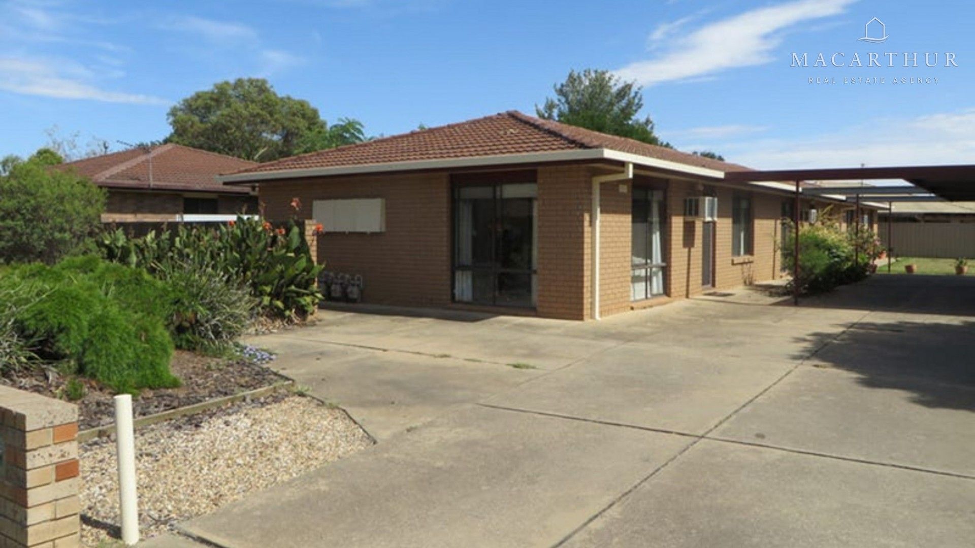 2 bedrooms Apartment / Unit / Flat in 1/3 Incarnie Crescent WAGGA WAGGA NSW, 2650