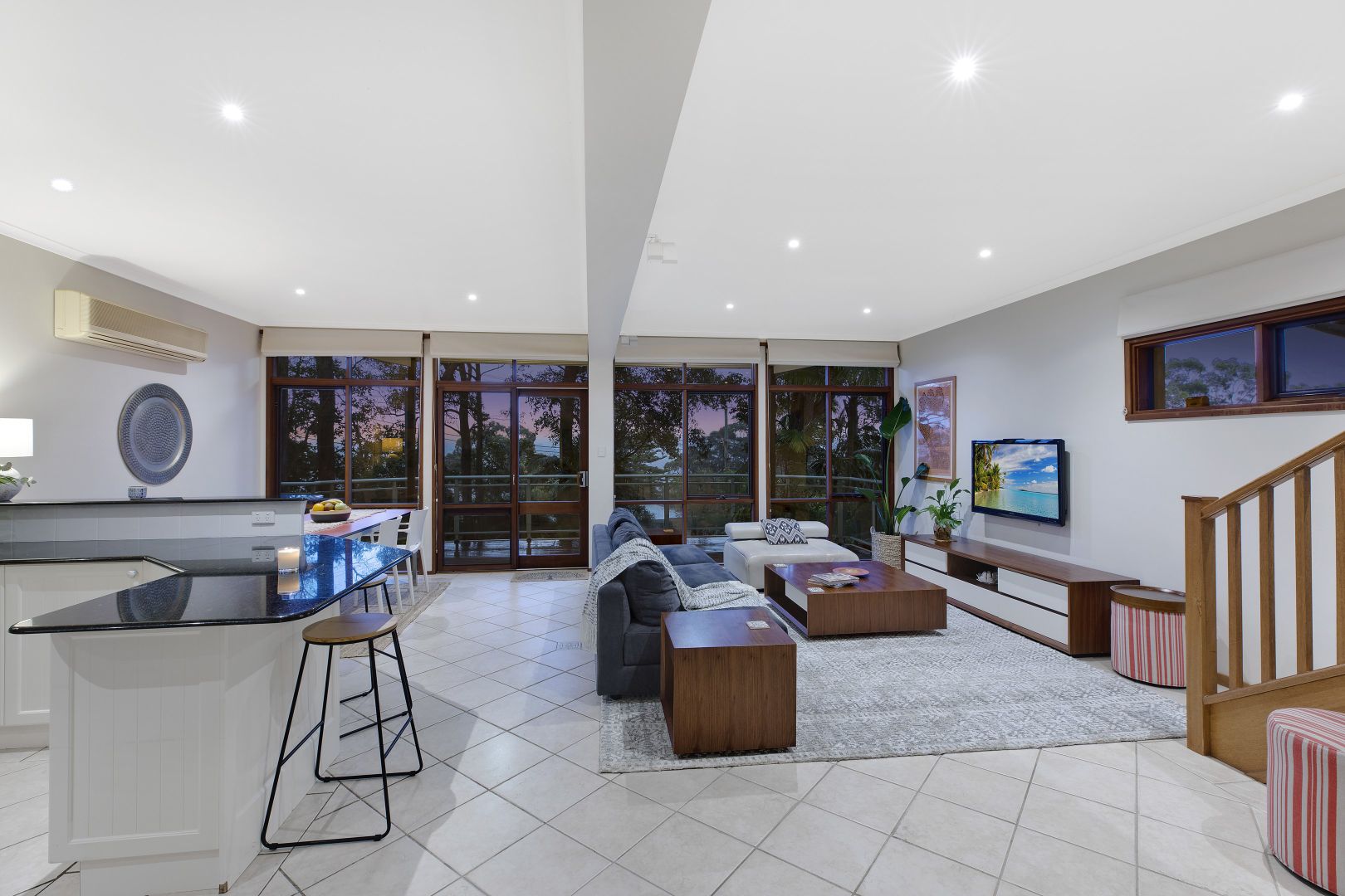 173 Copacabana Drive, Copacabana NSW 2251, Image 2