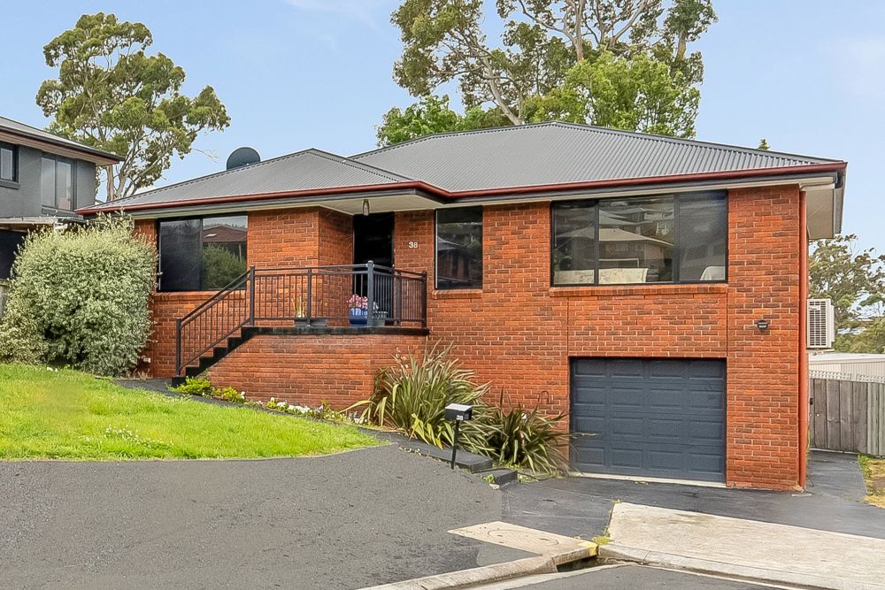 3 bedrooms House in 38 Eclipse Road AUSTINS FERRY TAS, 7011