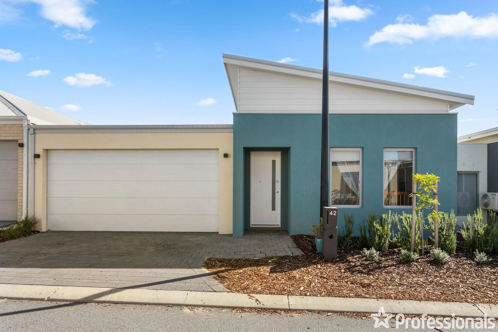 42 Minigwal Loop, Hammond Park WA 6164, Image 0