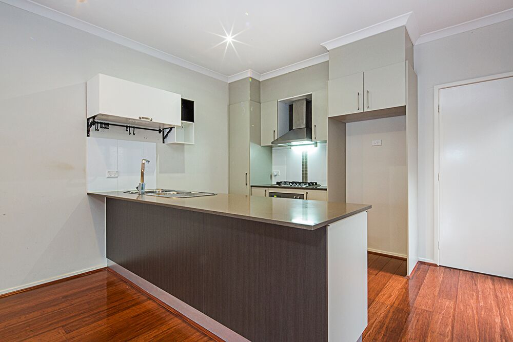 2/18 Dickins Street, Forde ACT 2914, Image 2