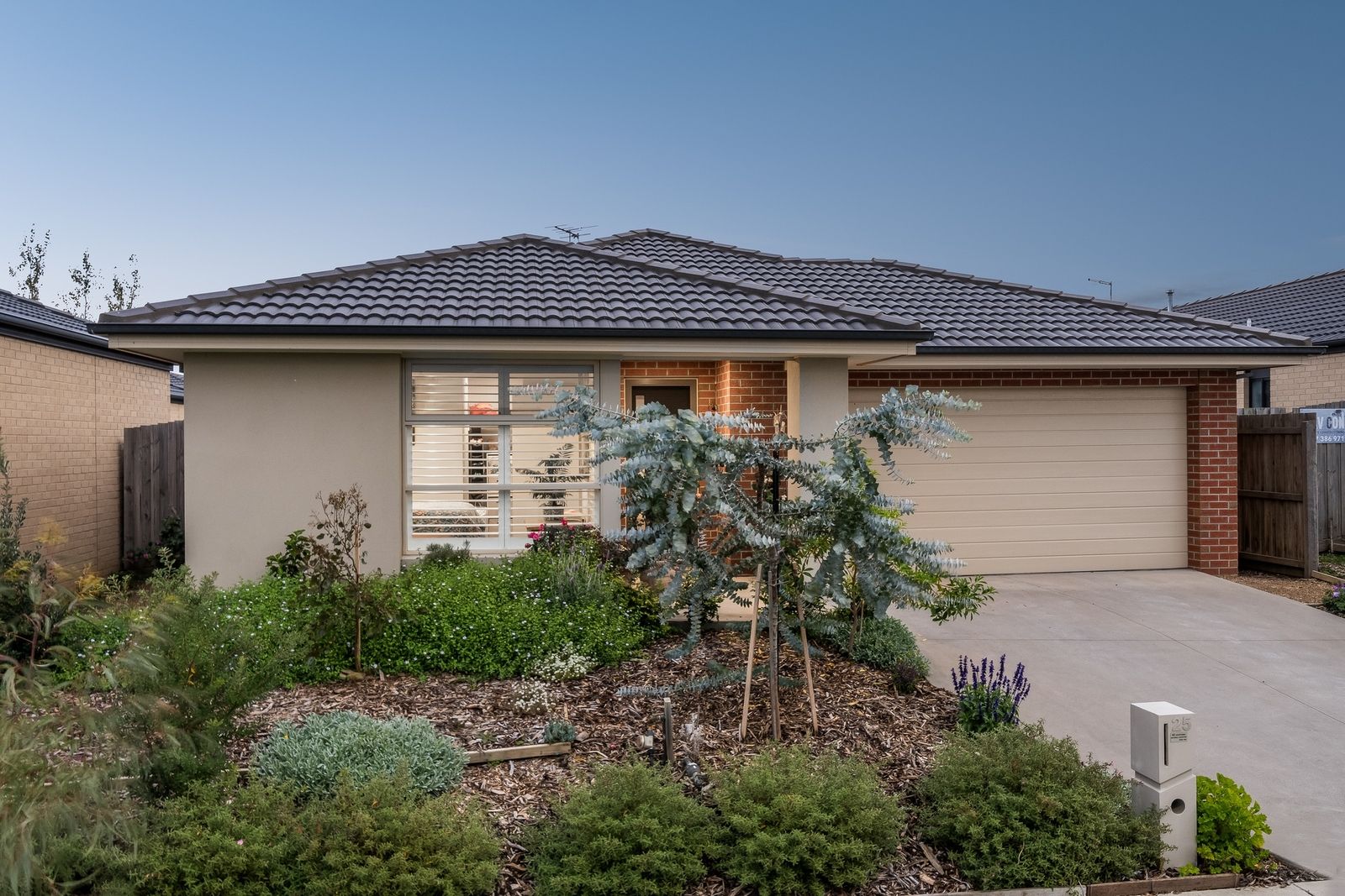 4 bedrooms House in 25 Meadow Drive CURLEWIS VIC, 3222