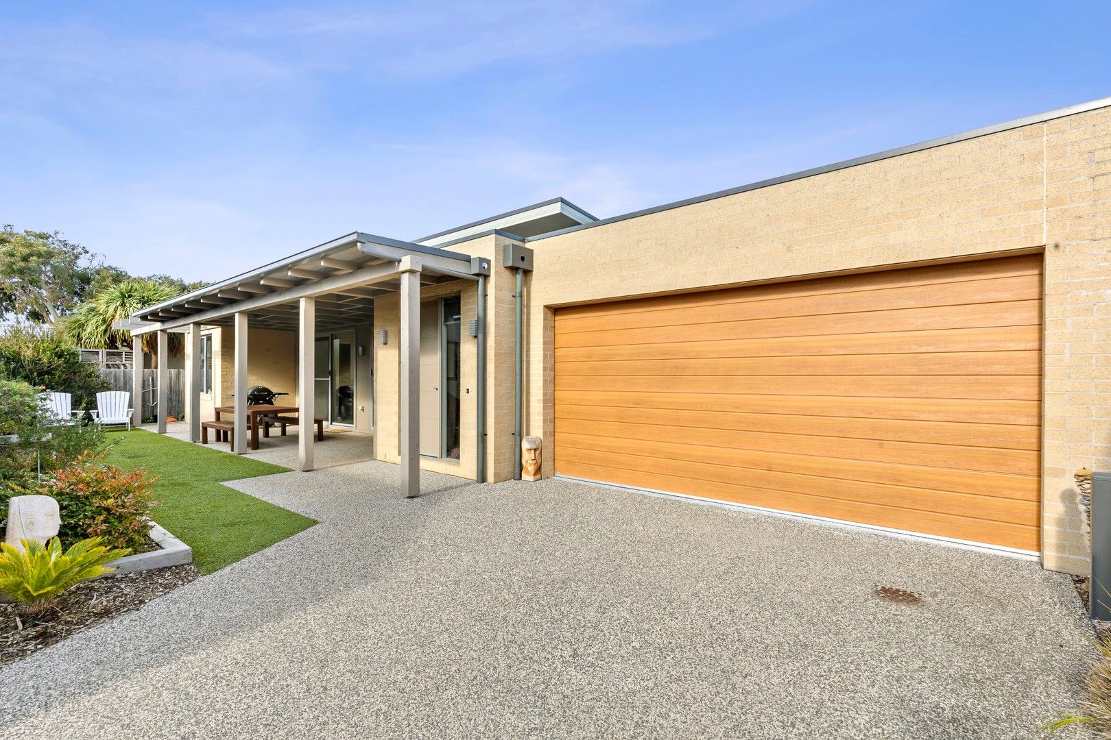 3 bedrooms Townhouse in 116a Asbury Street East OCEAN GROVE VIC, 3226