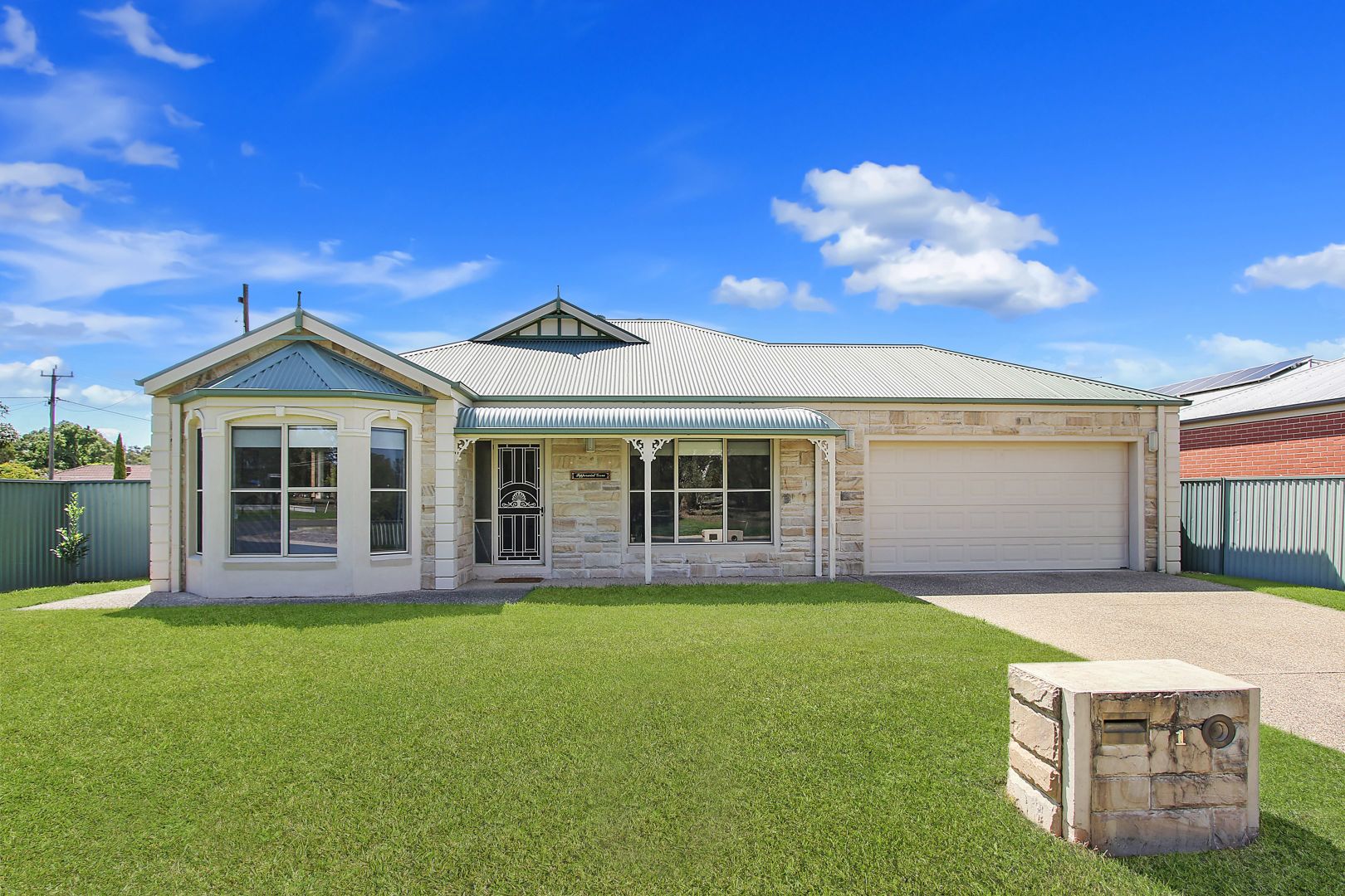 1 Emily Court Howlong Property History Address Research Domain