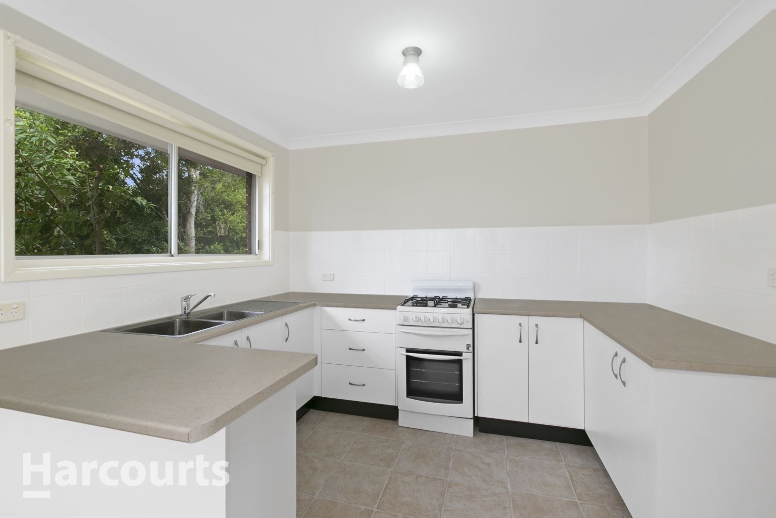 3 Dolomite Place, Eagle Vale NSW 2558, Image 2