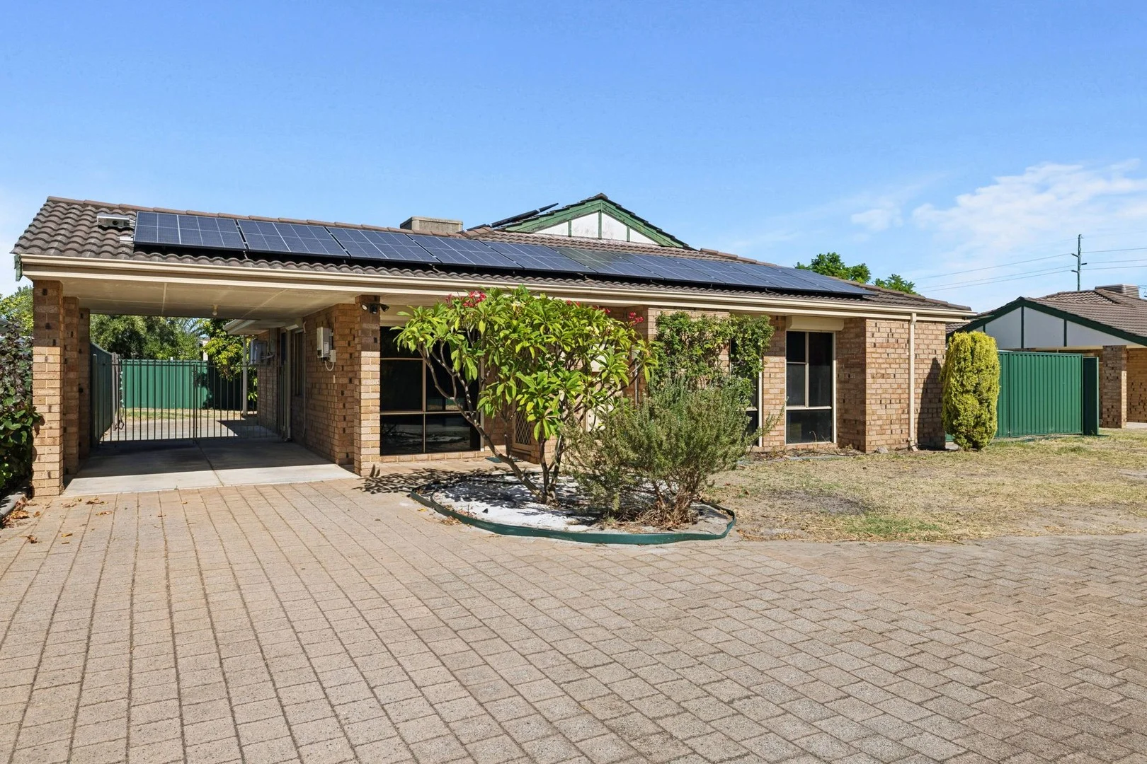 4/116 Centre St, Queens Park WA 6107