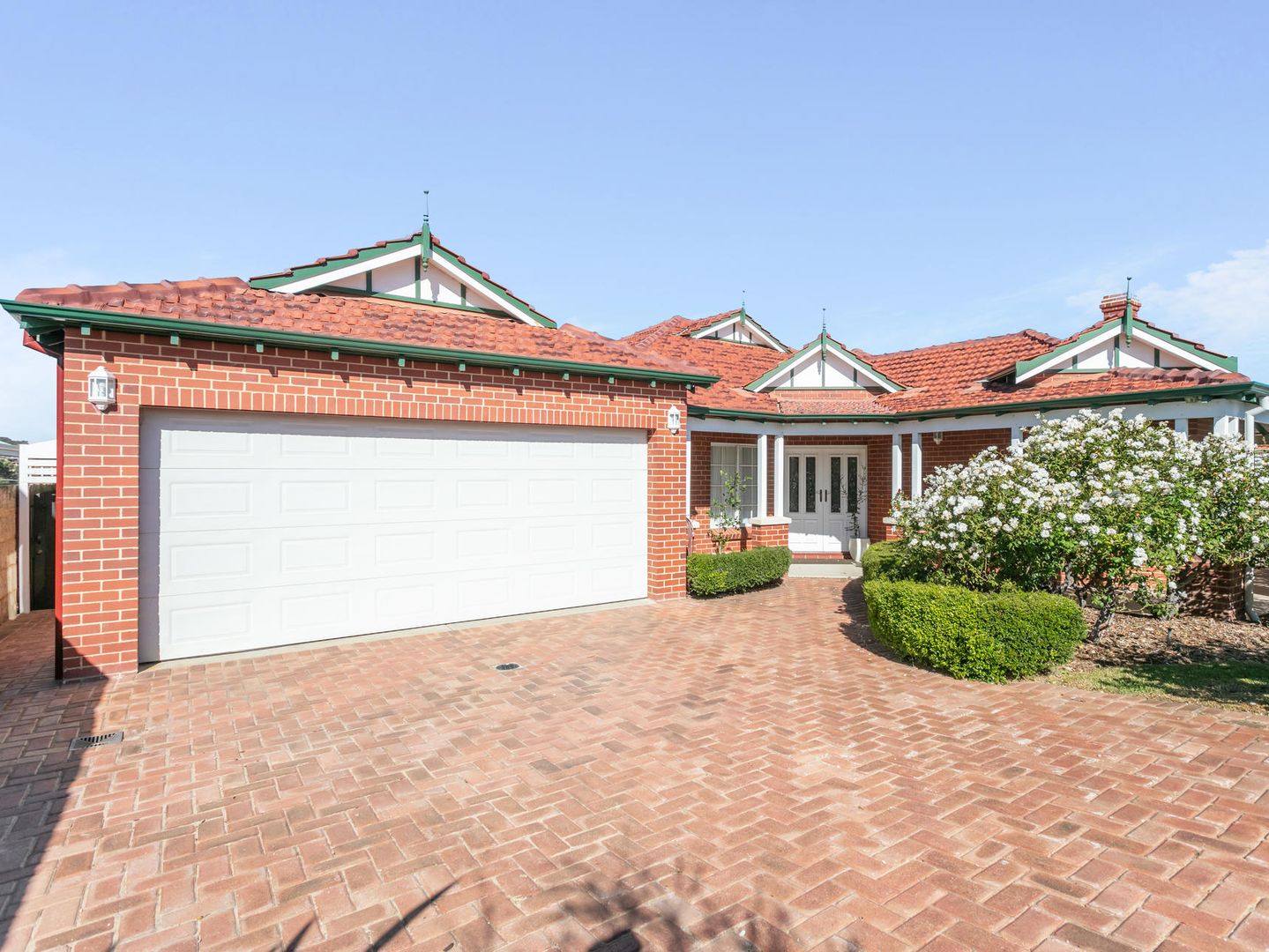 302 Hamilton Road, Spearwood WA 6163, Image 0