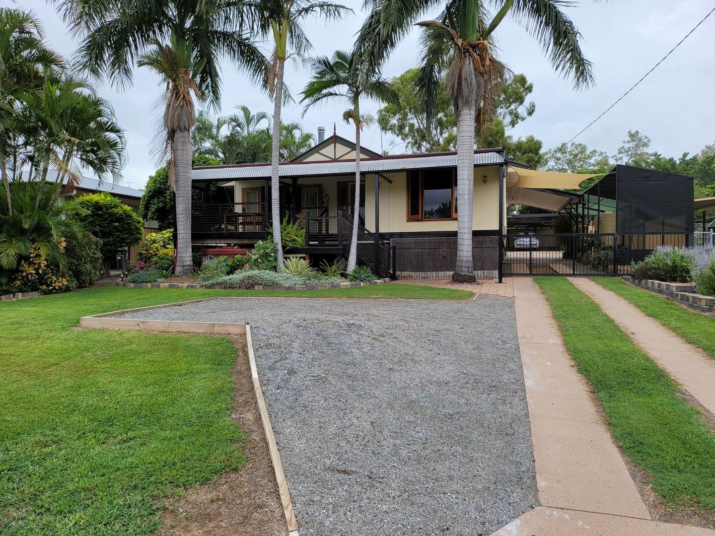 34 Nobbs St, Moura QLD 4718, Image 0