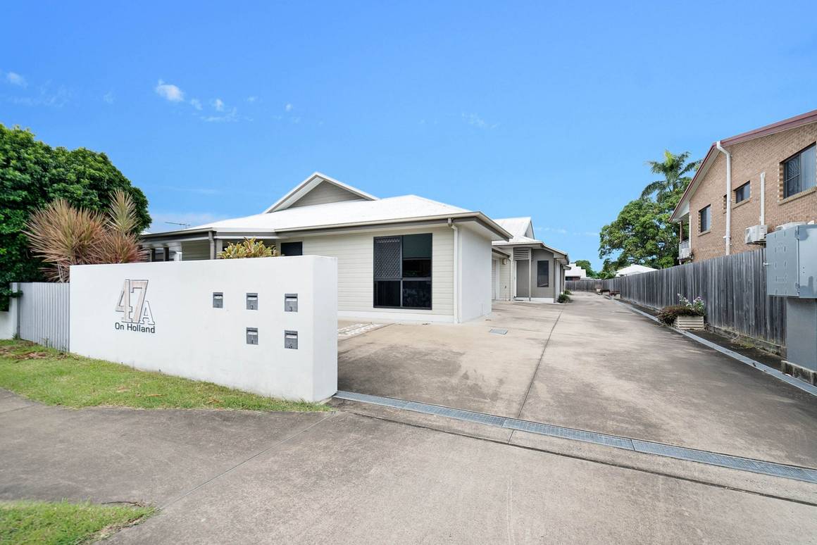 Picture of 2/47a Holland Street, WEST MACKAY QLD 4740