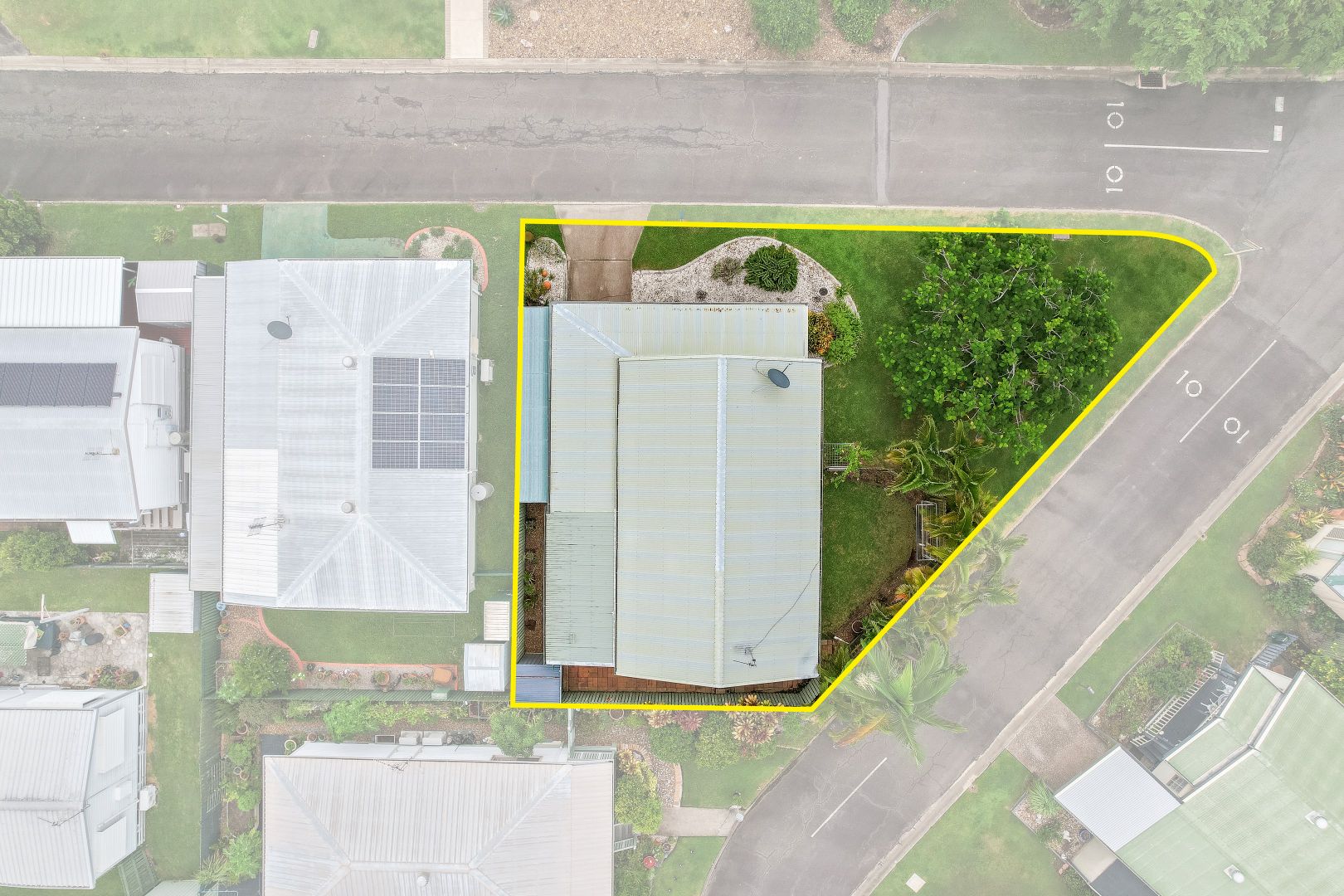 27/208-218 Elizabeth Street, Urangan QLD 4655, Image 1