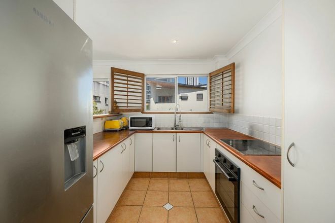 6/38 Chelsea Ave Broadbeach 4218 - Image 4
