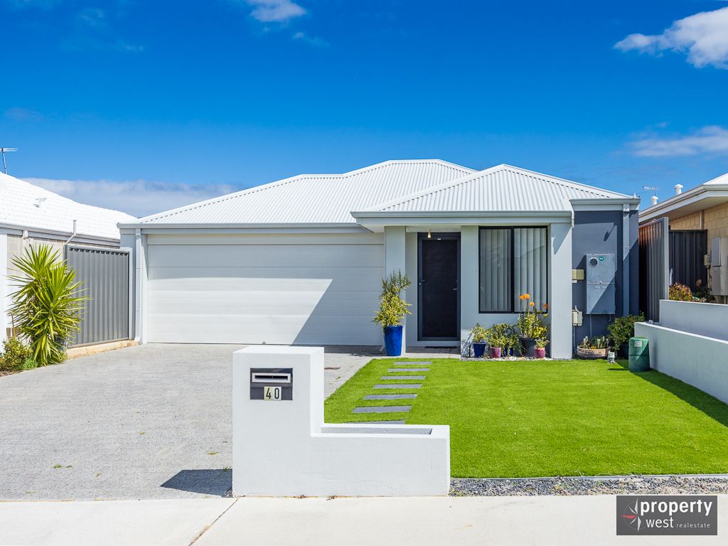3 bedrooms House in 40 Mapleton Drive YANCHEP WA, 6035