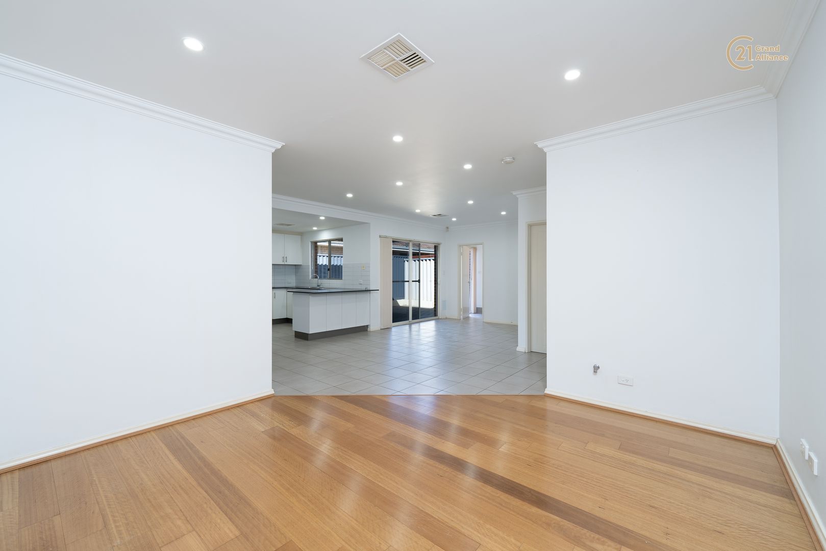 17A Liege Street, Woodlands WA 6018 Villa For Rent 850 Domain