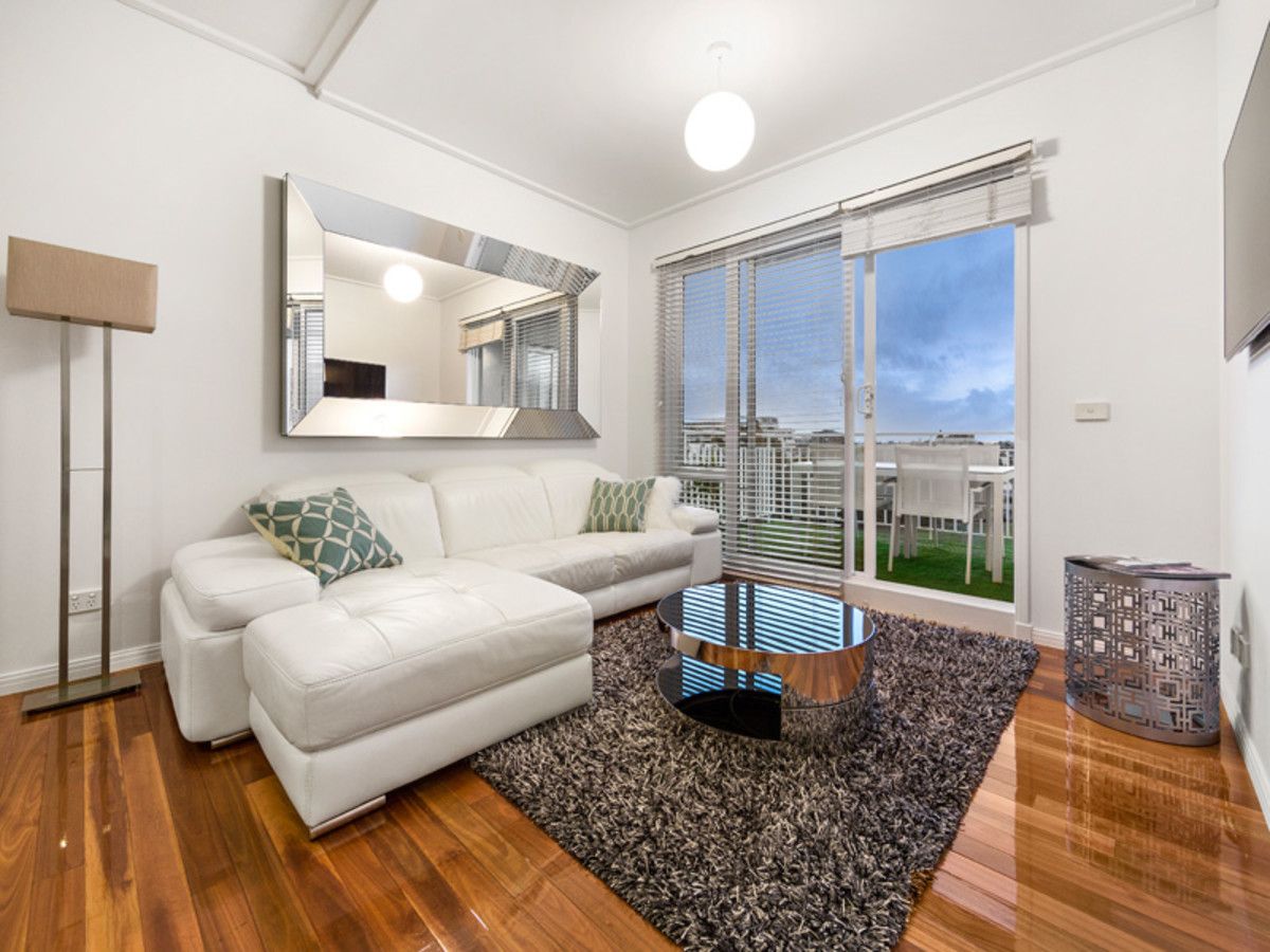 33/8 Graham Street, Port Melbourne VIC 3207, Image 0