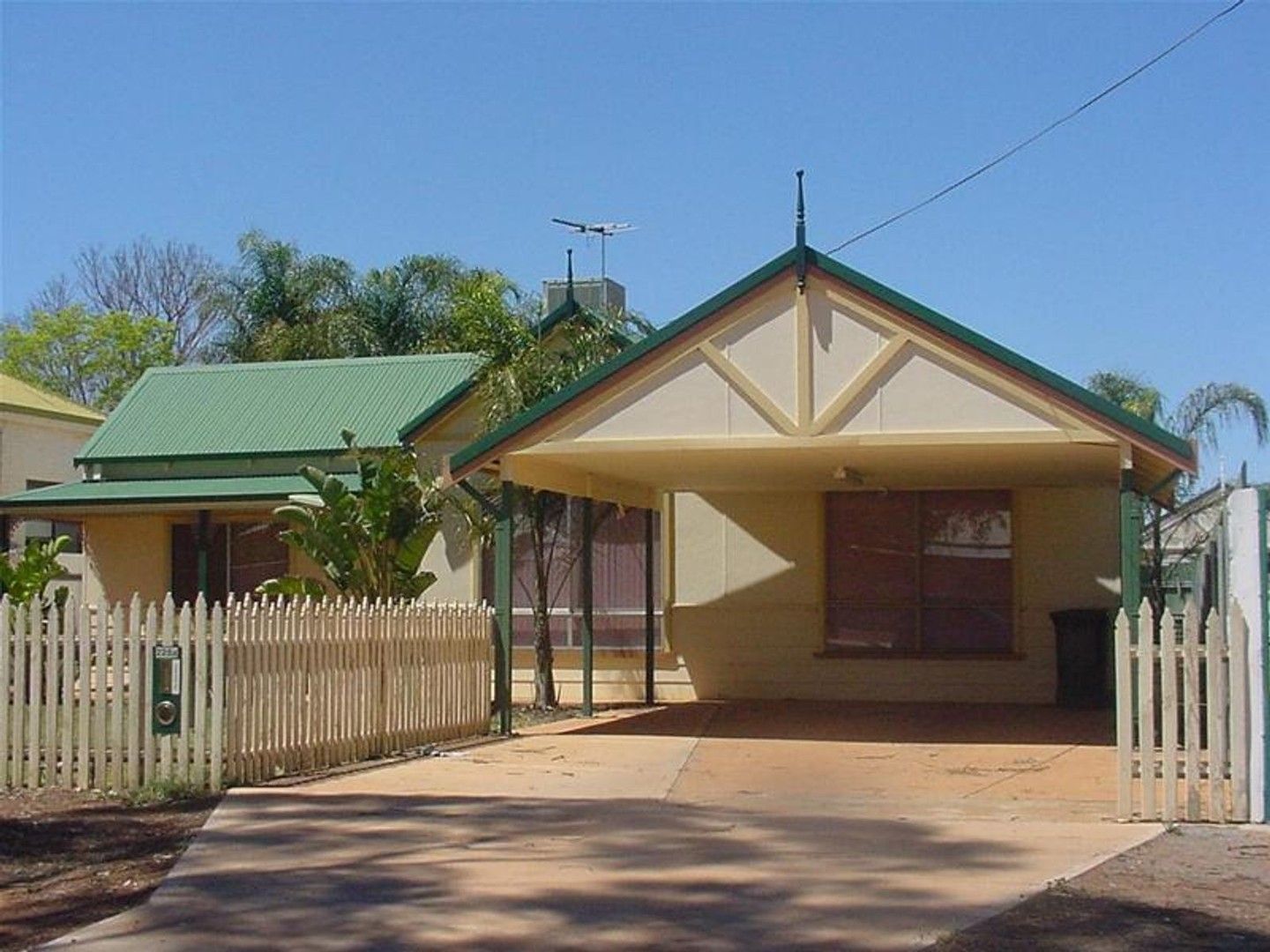 3 bedrooms House in 225A Piccadilly Street KALGOORLIE WA, 6430