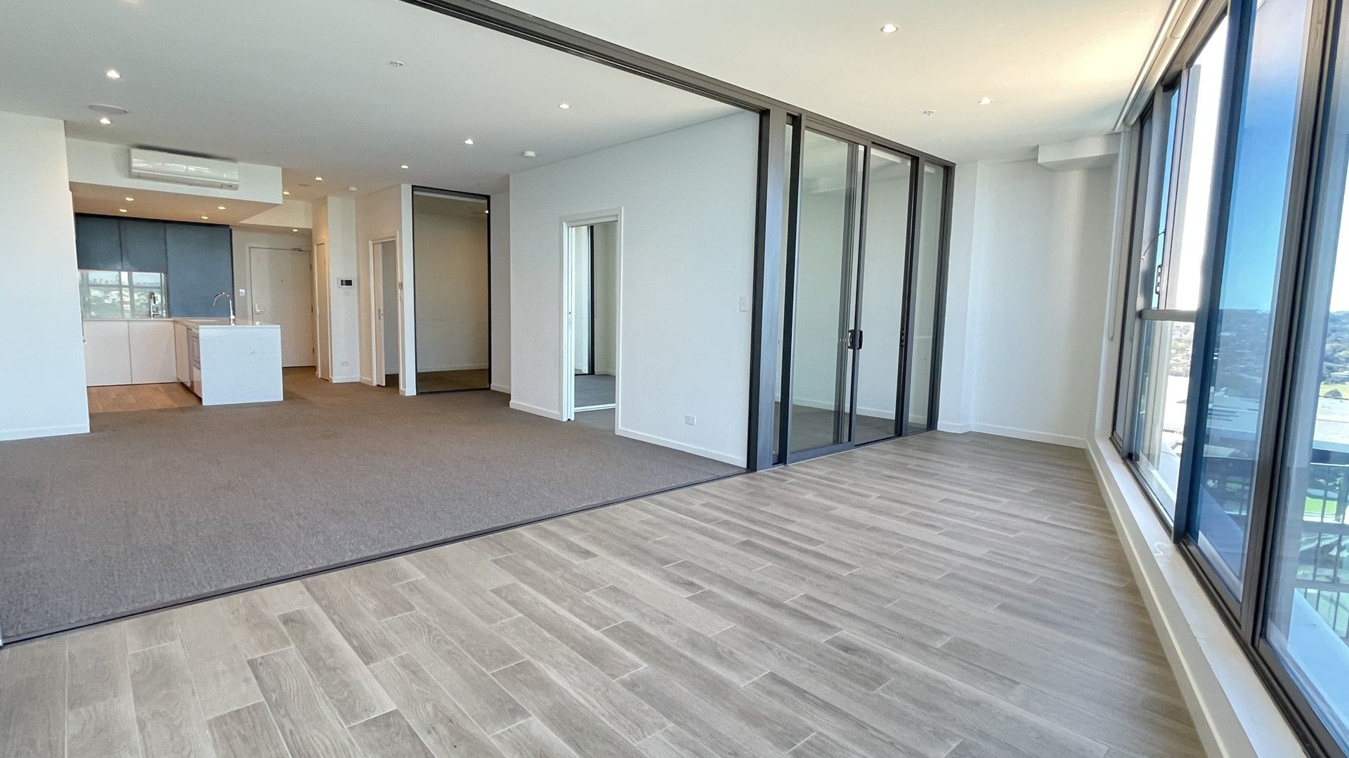 2 bedrooms Apartment / Unit / Flat in 2502/11 Wentworth Place WENTWORTH POINT NSW, 2127