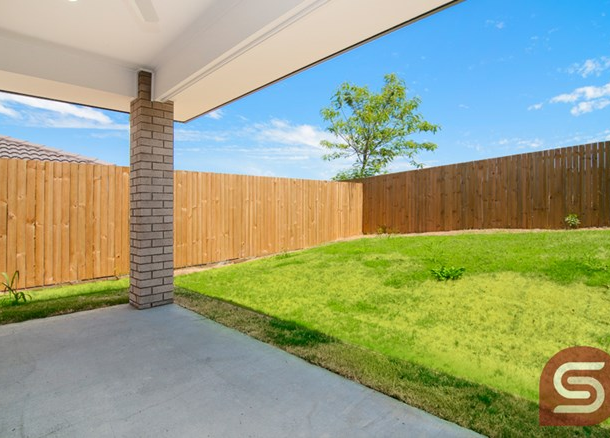 2/237 Edwards Street, Flinders View QLD 4305