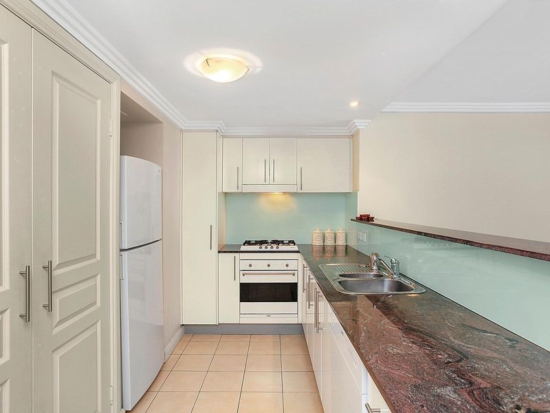 1 bedrooms Apartment / Unit / Flat in Level 5, 36/12 Baker Street GOSFORD NSW, 2250