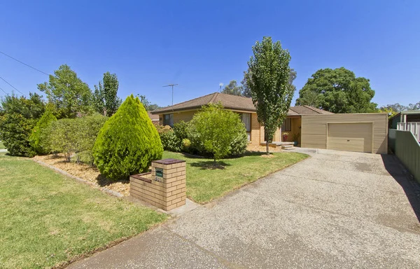 581 Lyne Street, Lavington NSW 2641