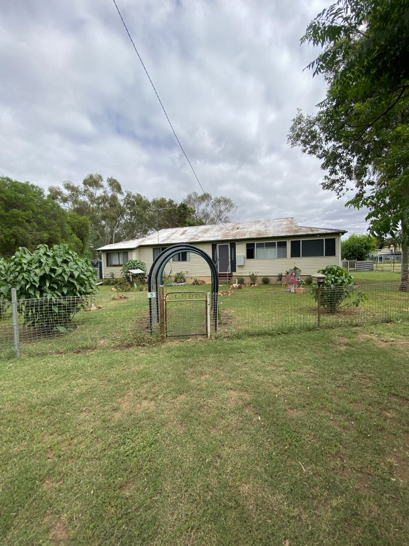 5 Carter Street, Charleville QLD 4470, Image 1