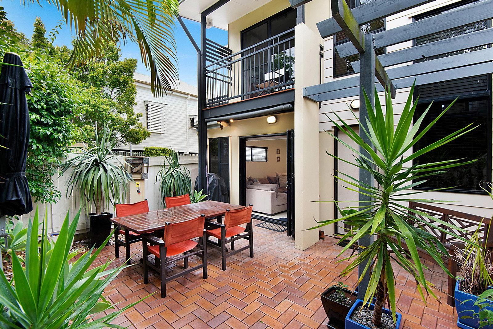 1/17 Real Street, Annerley QLD 4103