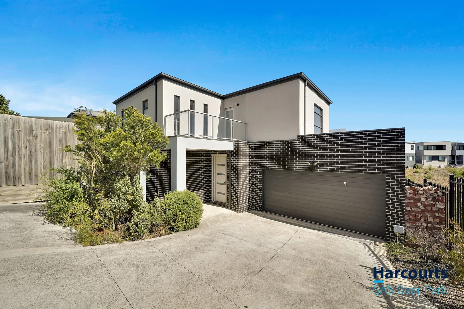 5 Ben Thanh Place, Sunshine North VIC 3020