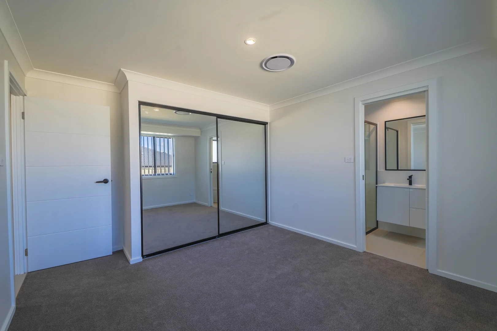 Additional image 12 of 23a & 23b Vaucluse Place, Parkes NSW 2870