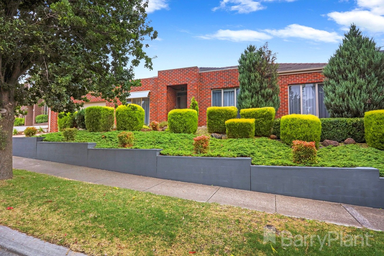 4 bedrooms House in 78 Clare Boulevard GREENVALE VIC, 3059