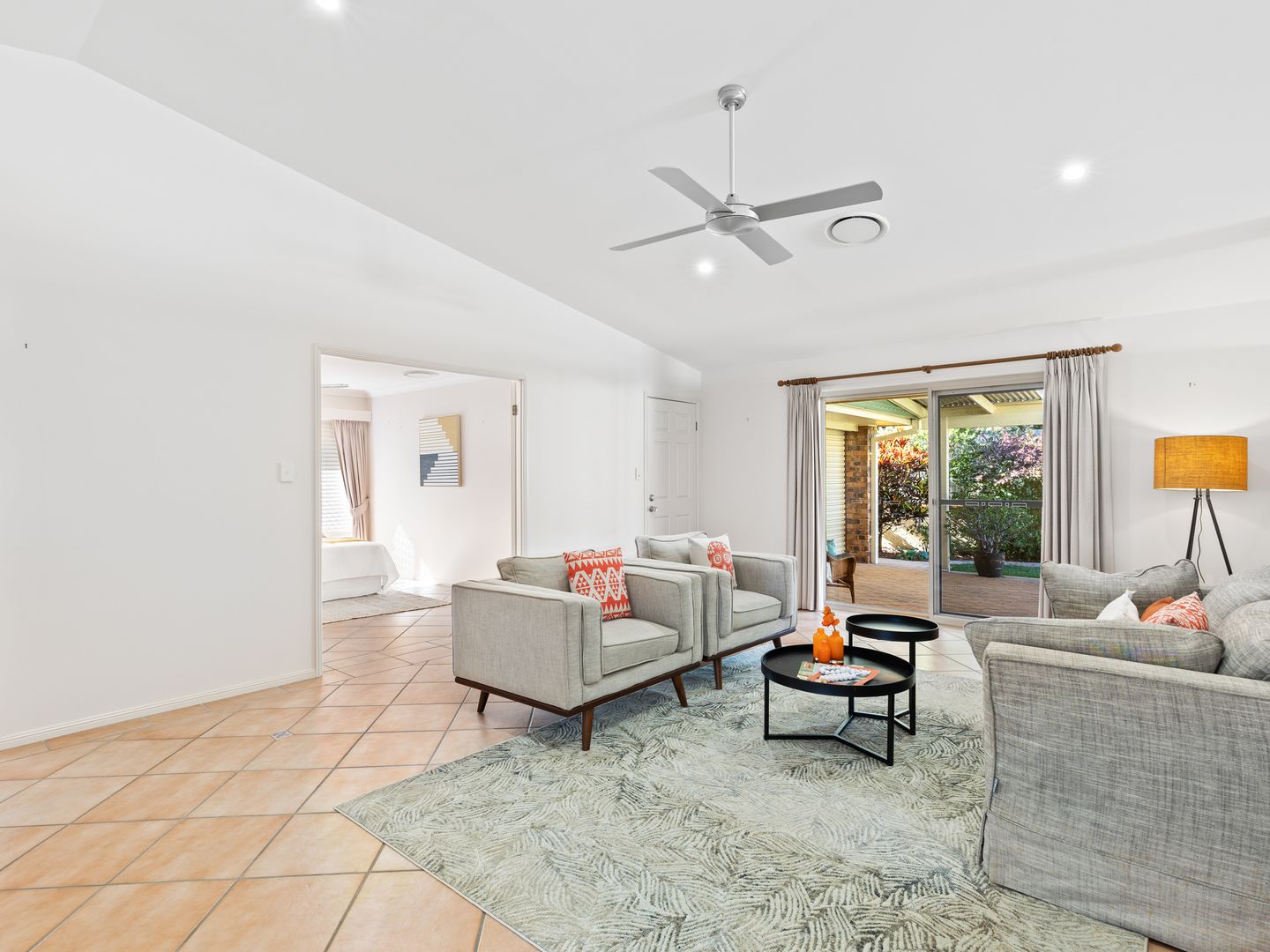 26 St Amand St, Sinnamon Park QLD 4073, Image 2