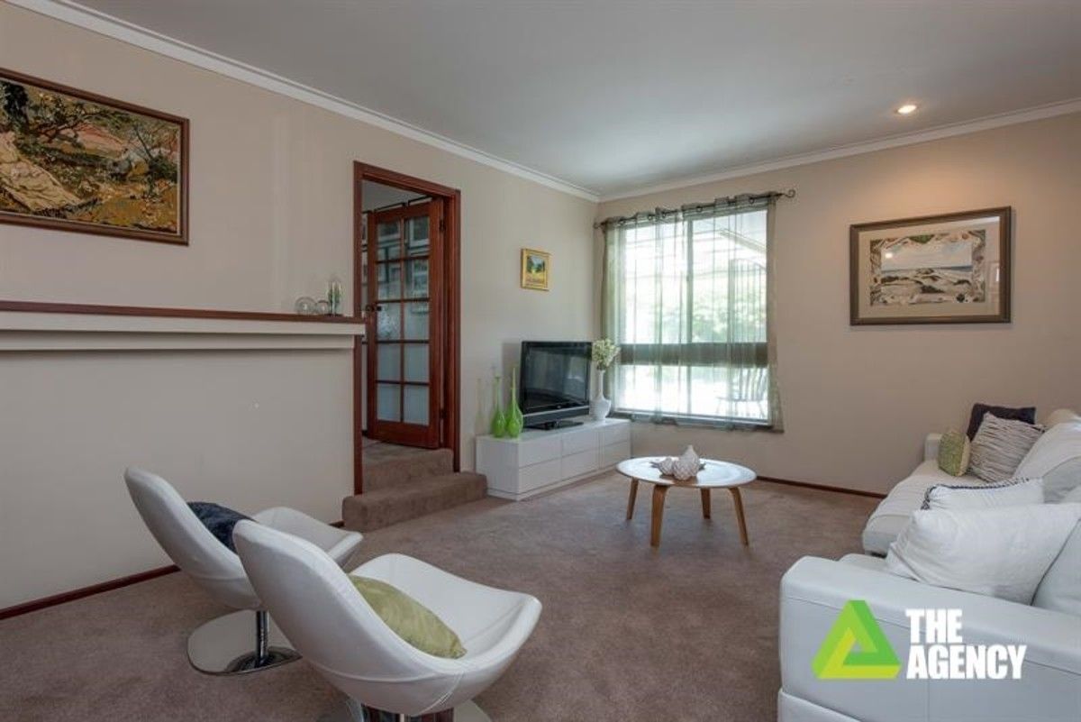 74 Macleay Drive, Padbury WA 6025, Image 2