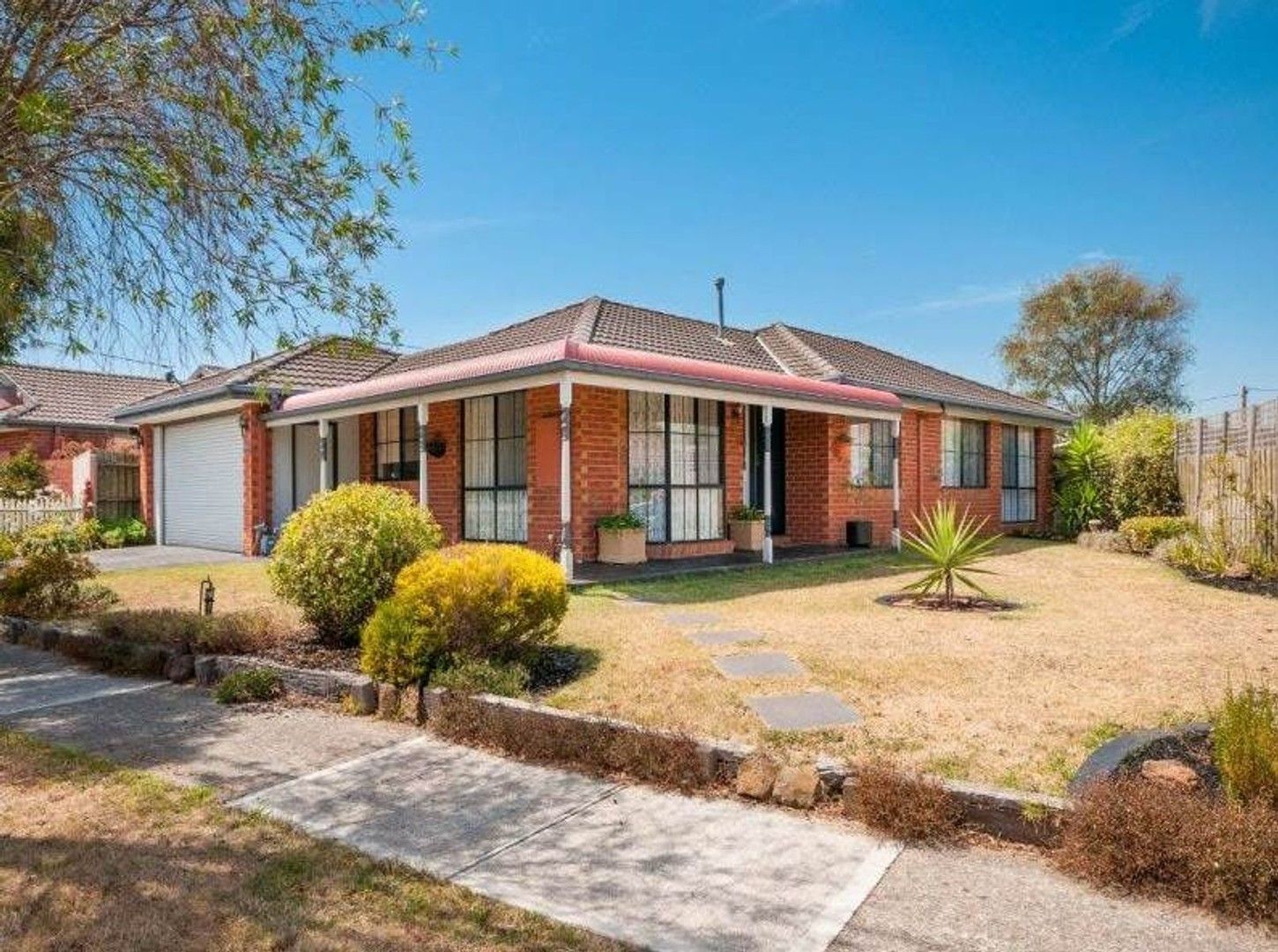 3 bedrooms House in 1 Midhurst Court CRAIGIEBURN VIC, 3064