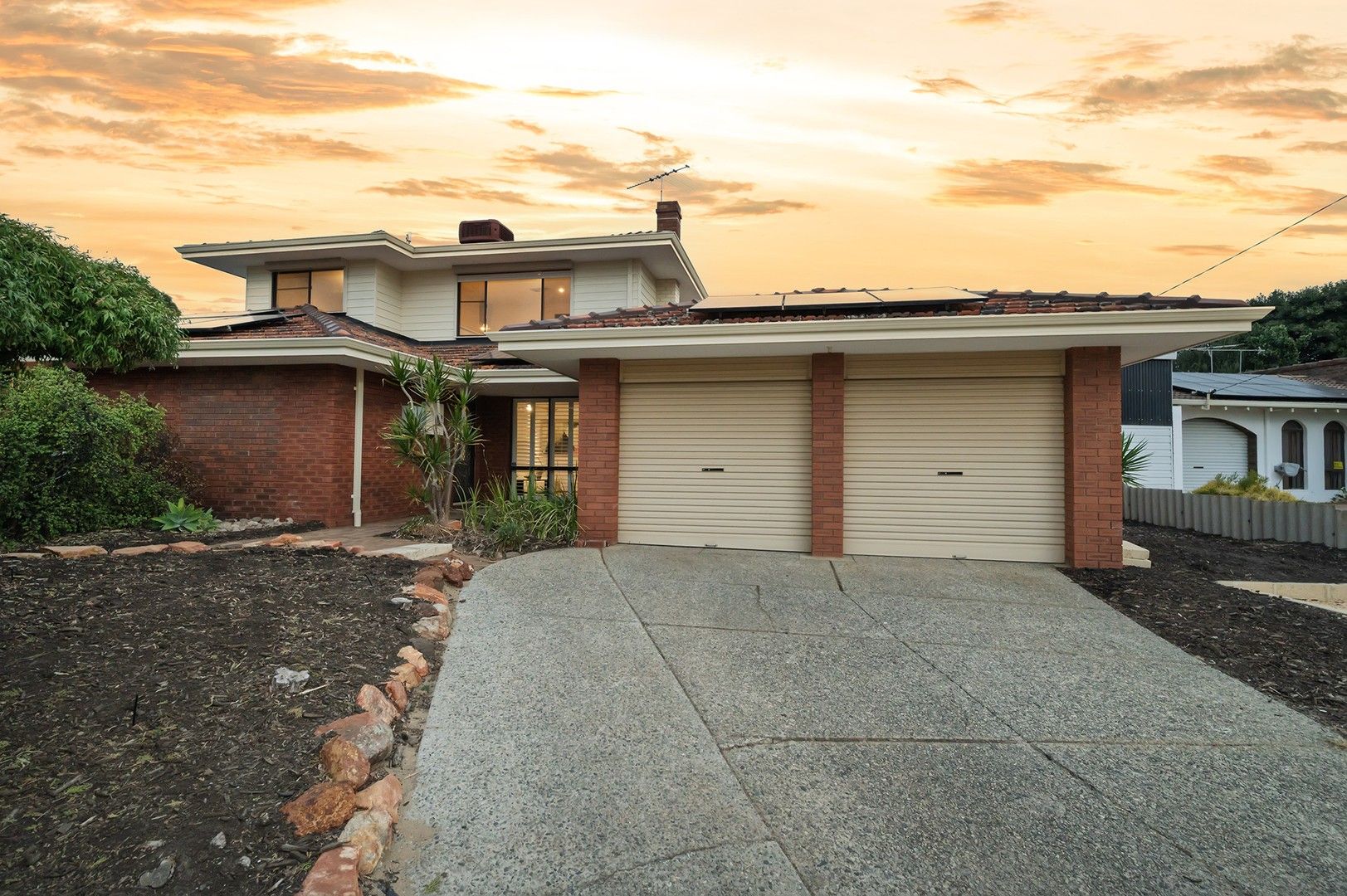4 bedrooms House in 22 Colac Way DUNCRAIG WA, 6023