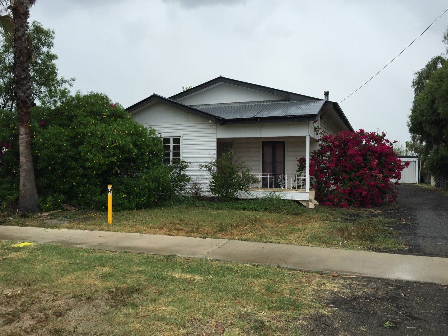 5 bedrooms House in 26 Duke Street ROMA QLD, 4455