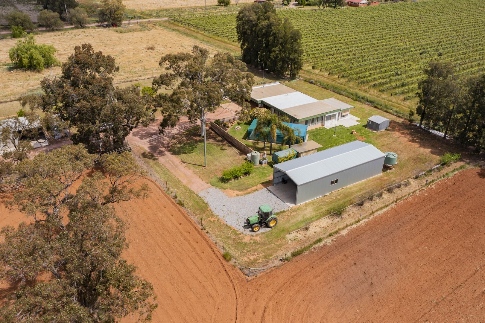 120 Toorak Road, Leeton NSW 2705, Image 2