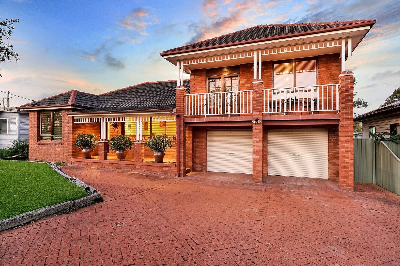 4 bedrooms House in 41 Georges Crescent GEORGES HALL NSW, 2198