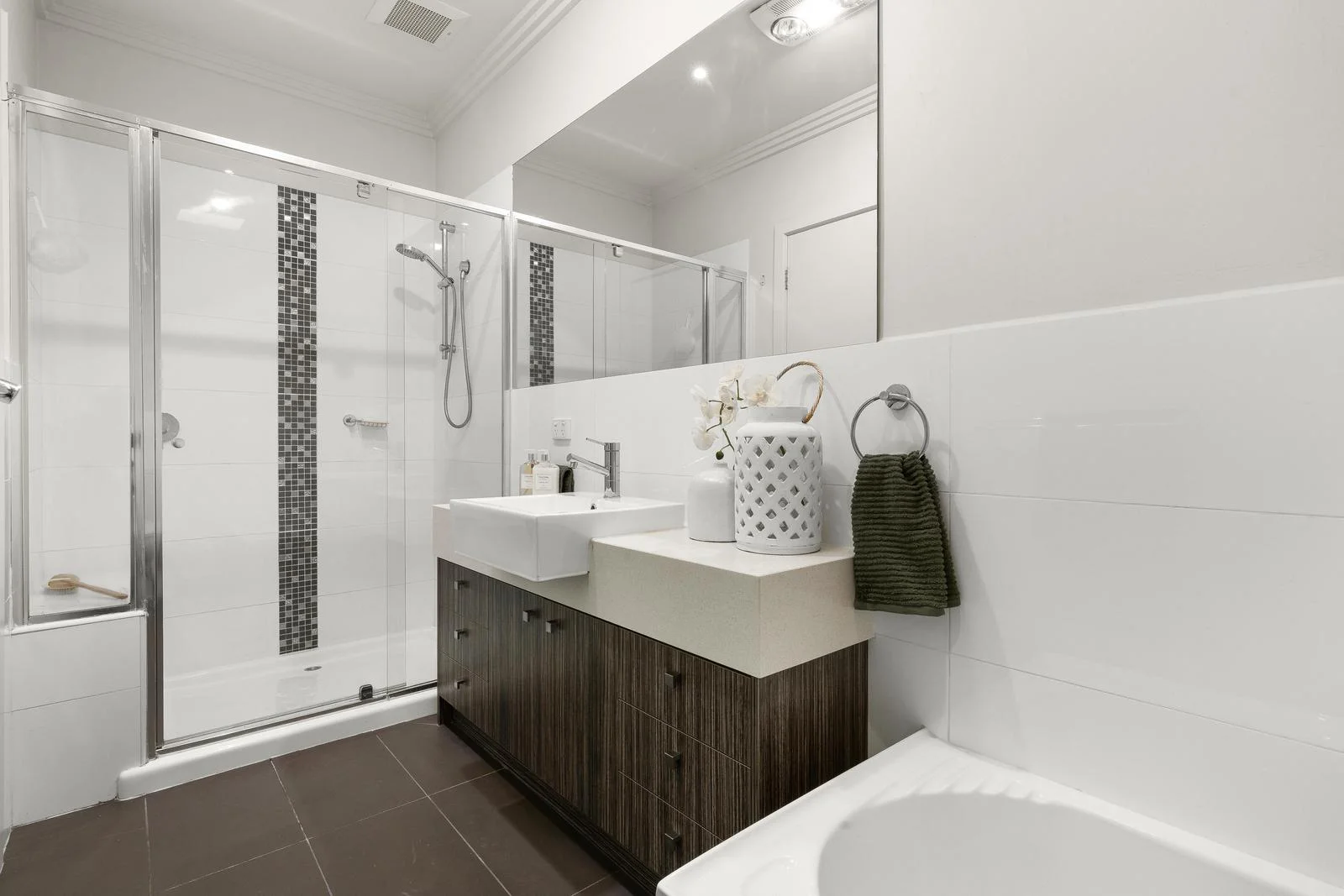 Additional image 5 of 2/111 Quinn Grove, Keilor East VIC 3033