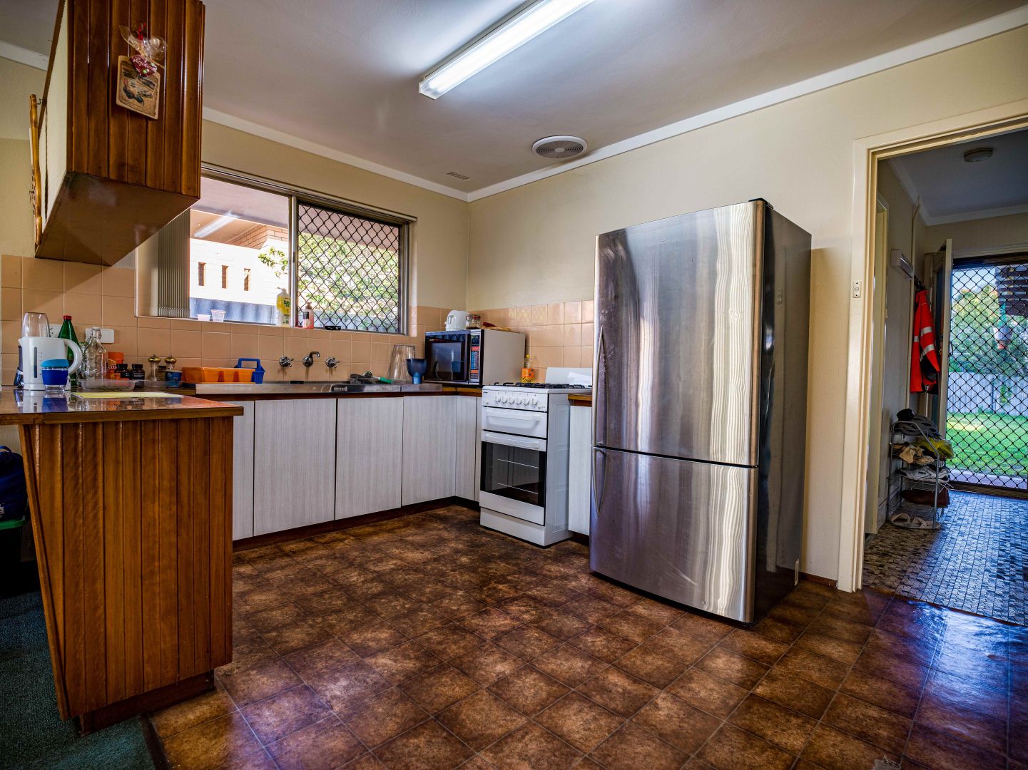 B/11 Vernon Place, Spearwood WA 6163, Image 2