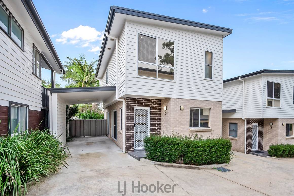 Picture of 2/212 Warners Bay Road, MOUNT HUTTON NSW 2290