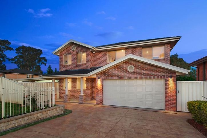 16 Raphael Street, Greenfield Park NSW 2176