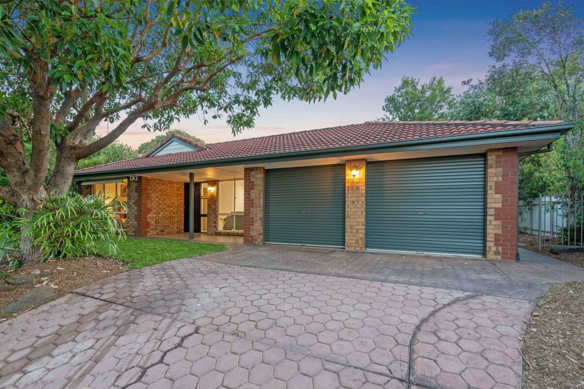 15 Newport Crescent, Aberfoyle Park SA 5159, Image 1