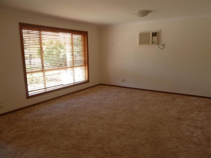 5 Diane St, Dubbo NSW 2830, Image 2