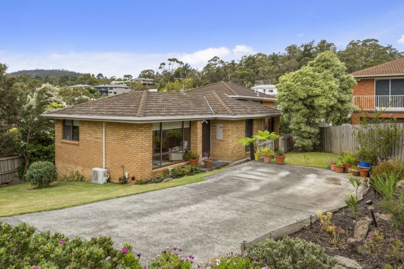 74 Henley Street, Lindisfarne TAS 7015, Image 0