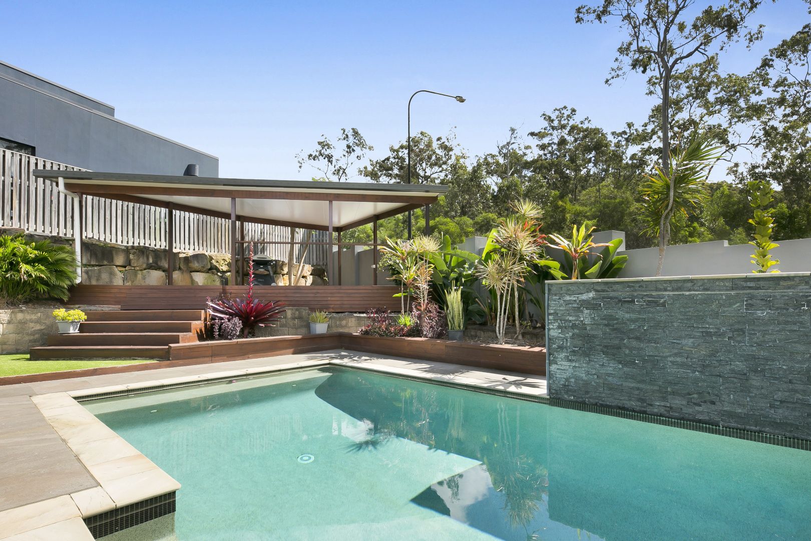 18 Panorama Drive, Reedy Creek Property History & Address Research